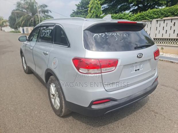 Kia Sorento 4dr SUV 2016 Silver