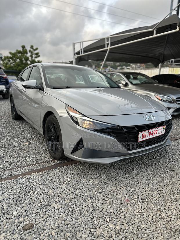 Hyundai Elantra 2021