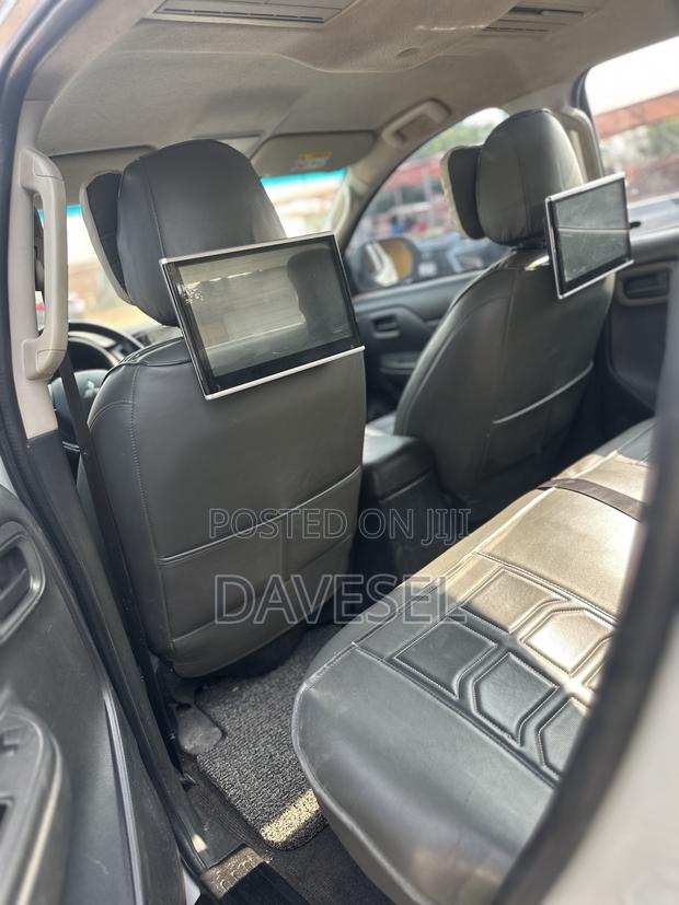 Mitsubishi L200 2022 White