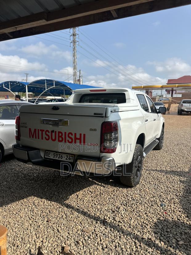 Mitsubishi L200 2022 White