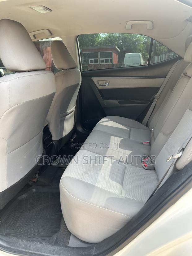 Toyota Corolla 2014 White