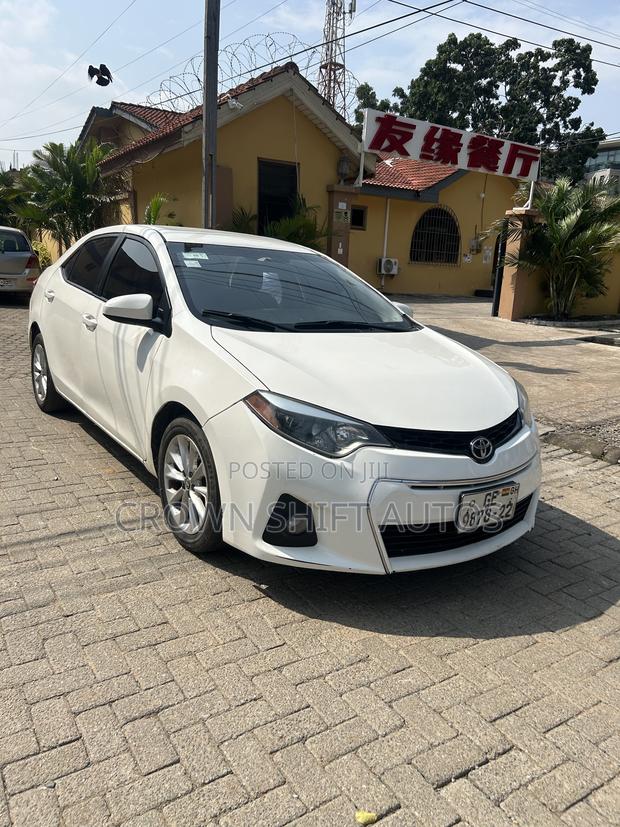 Toyota Corolla 2014 White