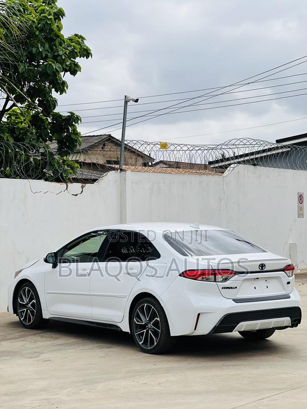 Toyota Corolla 2019 White