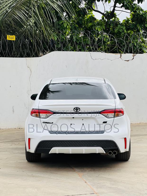 Toyota Corolla 2019 White