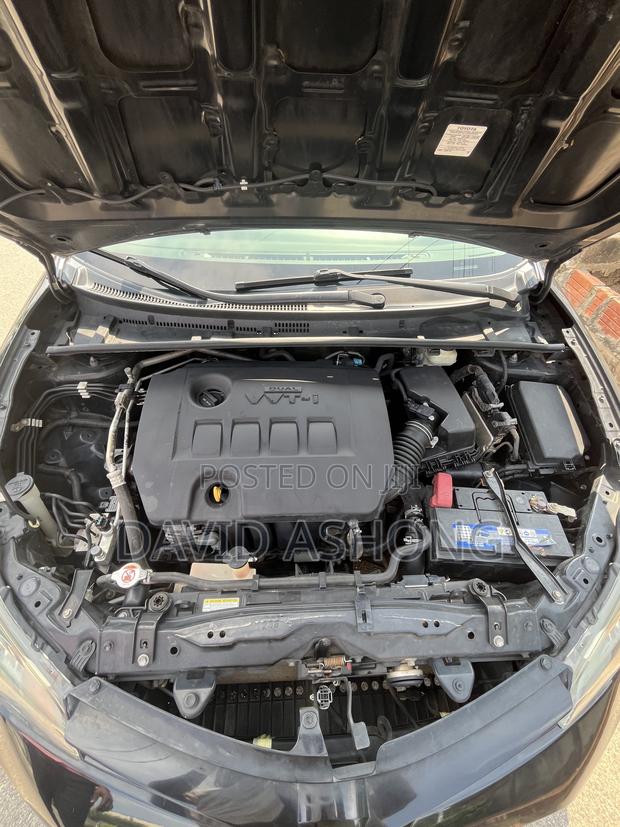 Toyota Corolla LE Eco (1.8L 4cyl 2A) 2019 Black