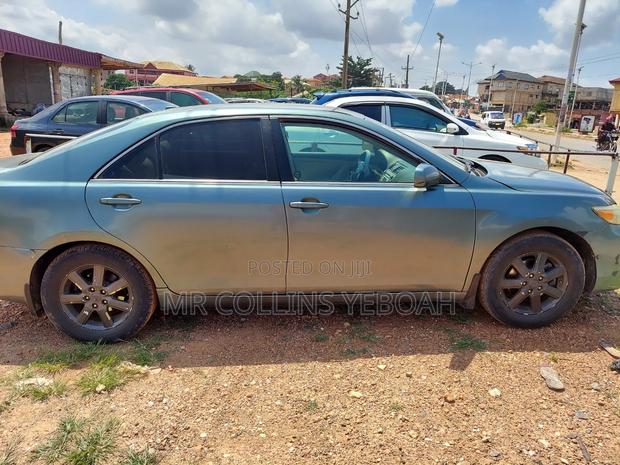 Toyota Camry 2010 Gray