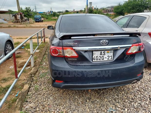 Toyota Corolla 2013 Black