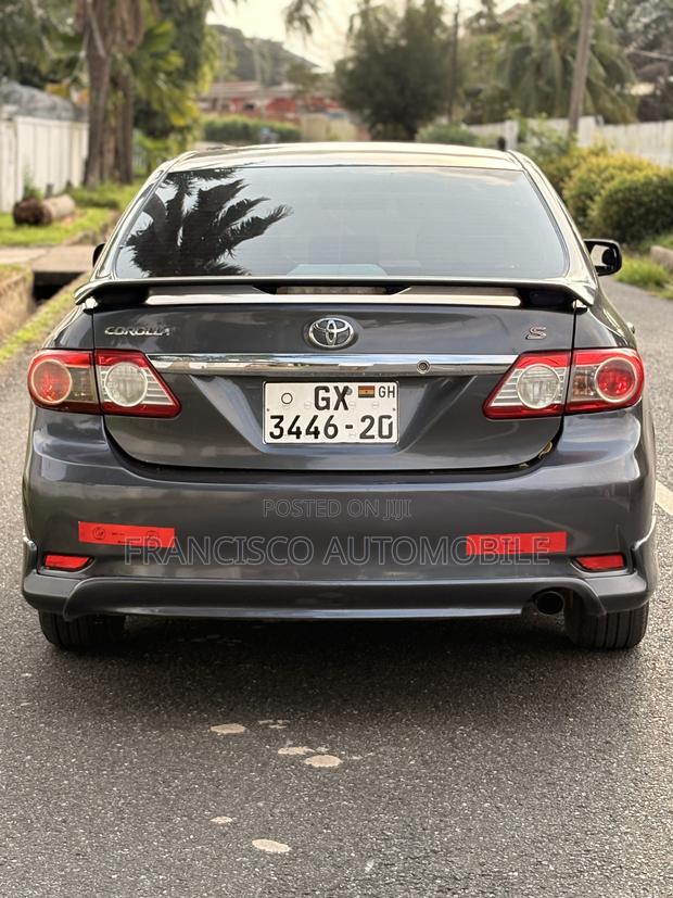 Toyota Corolla S 4dr Sedan (1.8L 4cyl 4A) 2013 Gray
