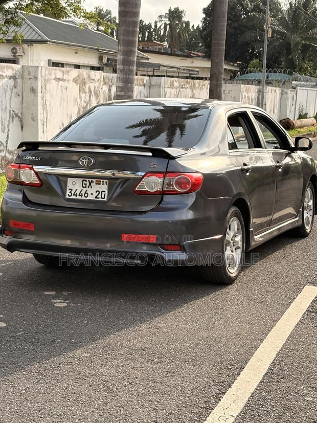 Toyota Corolla S 4dr Sedan (1.8L 4cyl 4A) 2013 Gray