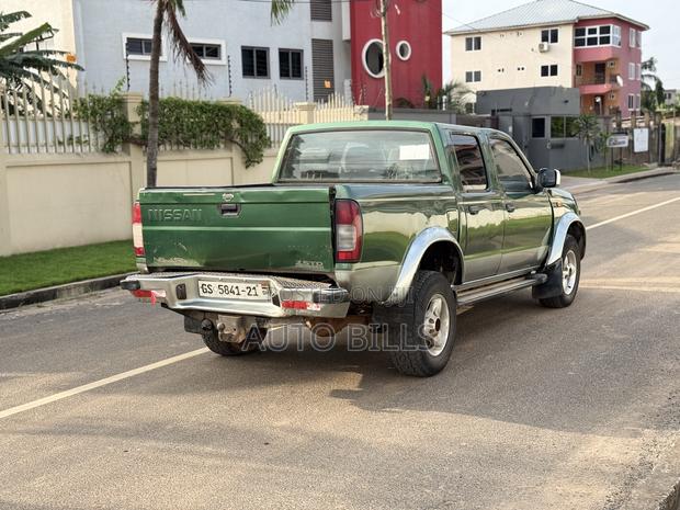 Nissan Hardbody 2008 Green
