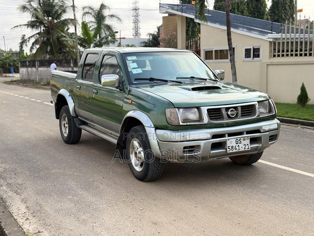 Nissan Hardbody 2008 Green