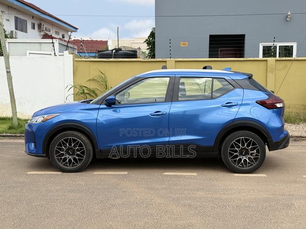 Nissan Kicks SV 2023 Blue