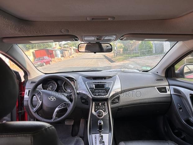 Hyundai Elantra GLS Sedan FWD (1.8L 4cyl 6A) 2013 Red