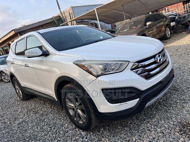 Hyundai Santa Fe 2016 White