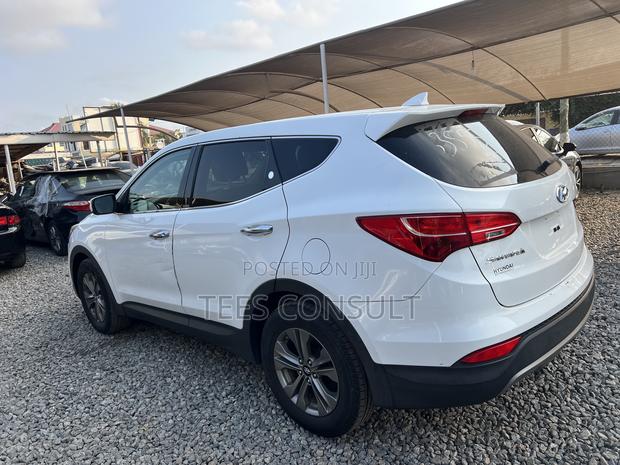 Hyundai Santa Fe 2016 White