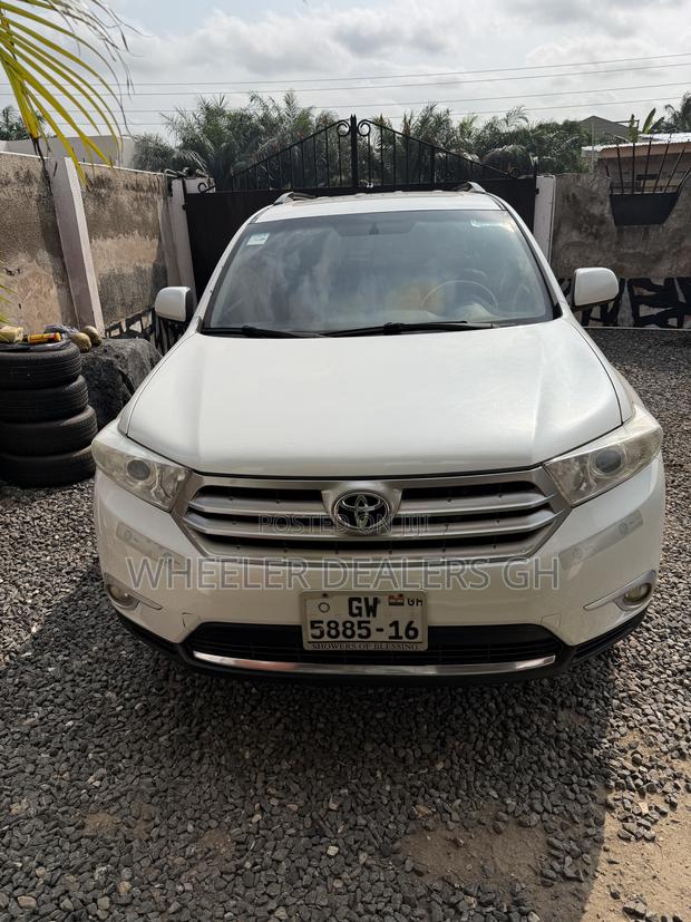 Toyota Highlander Limited 2012 White