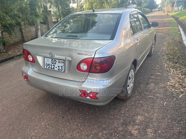 Toyota Corolla 2004 Silver