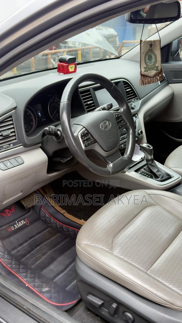 Hyundai Elantra Limited 2018 Gray