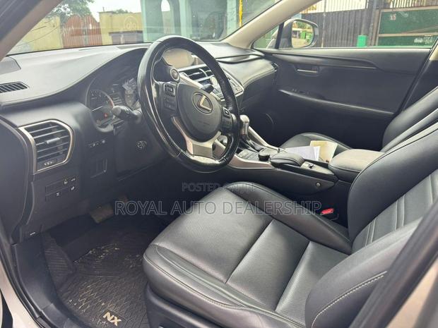 Lexus NX 300 FWD 2017 Gray