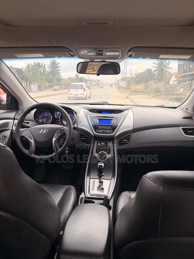 Hyundai Elantra Limited Sedan FWD (1.8L 4cyl 6A) 2013 Red