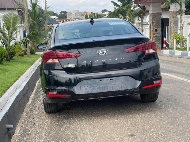 Hyundai Elantra Limited 2019 Black