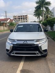 Mitsubishi Outlander 2019 White for sale