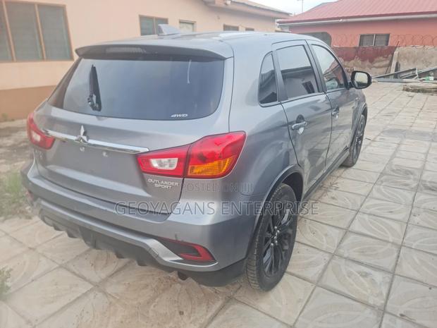 Mitsubishi Outlander Sport 2018 Gray