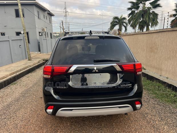 Mitsubishi Outlander 2019 Black