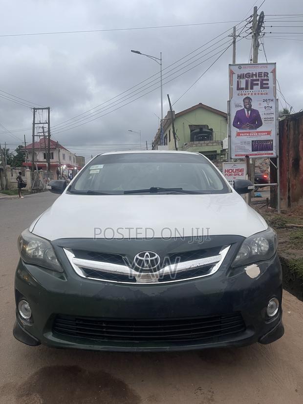 Toyota Corolla S 4dr Sedan (1.8L 4cyl 4A) 2012 White