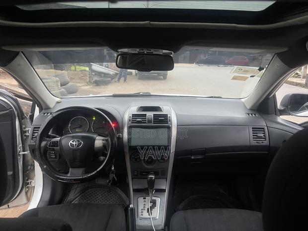 Toyota Corolla S 4dr Sedan (1.8L 4cyl 4A) 2012 White