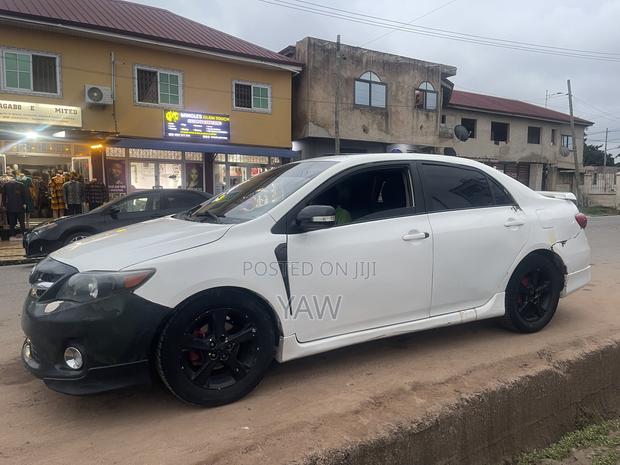 Toyota Corolla S 4dr Sedan (1.8L 4cyl 4A) 2012 White