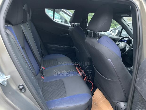 Toyota C-HR 2021 Brown