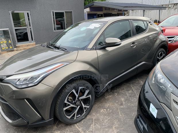 Toyota C-HR 2021 Brown