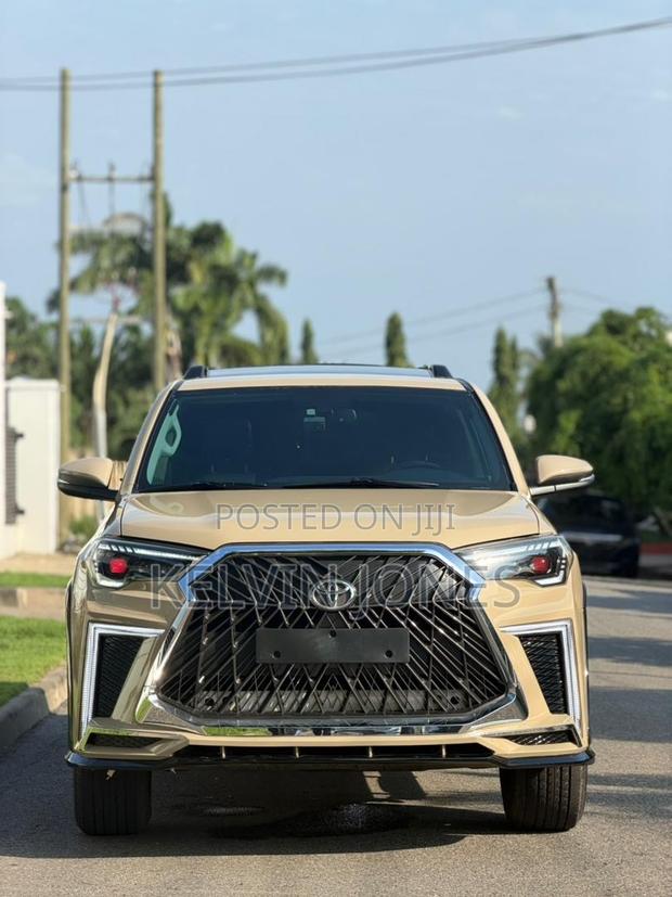 Toyota 4-Runner SR5 4x4 2018 Beige