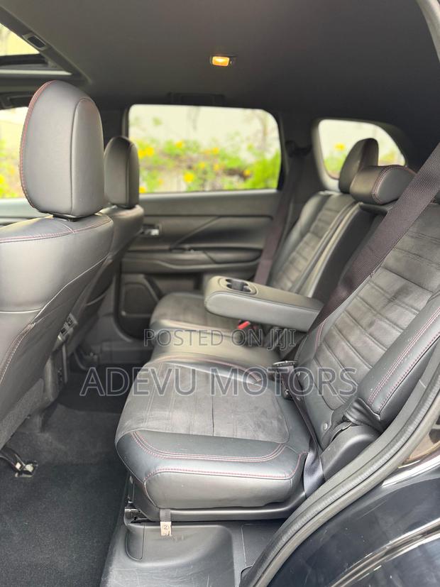 Mitsubishi Outlander SE S-AWC 2020 Gray