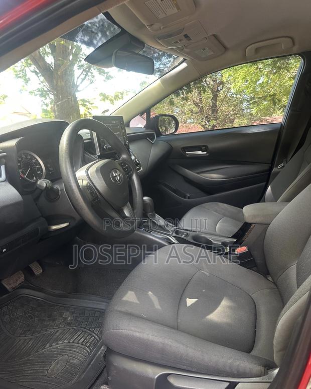 Toyota Corolla LE 2021 Red