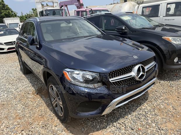 Mercedes-Benz GLC-Class 2019 Blue