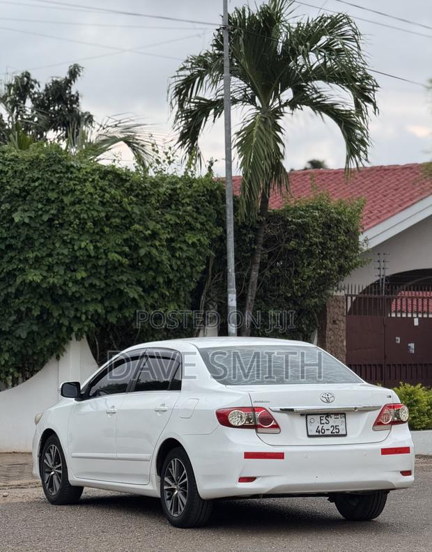 Toyota Corolla Altis 2012 White