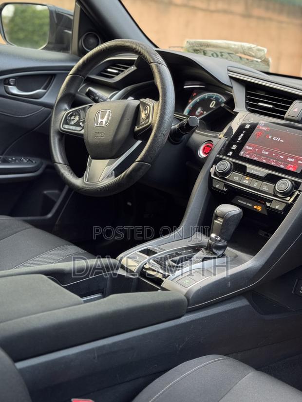 Honda Civic EX 4dr Hatchback (1.5L 4cyl) 2017 Black