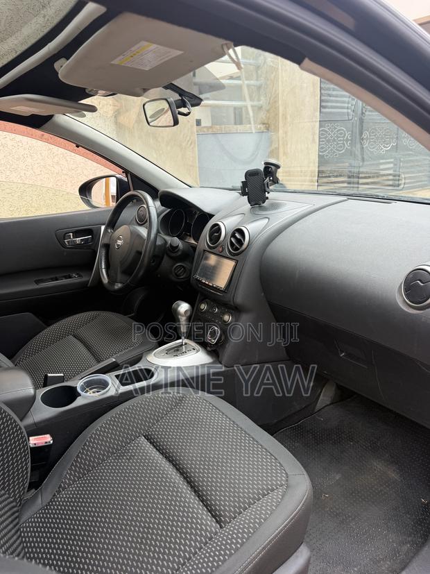 Nissan Dualis 2011 Black