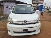 Toyota Voxy 2013 White for sale