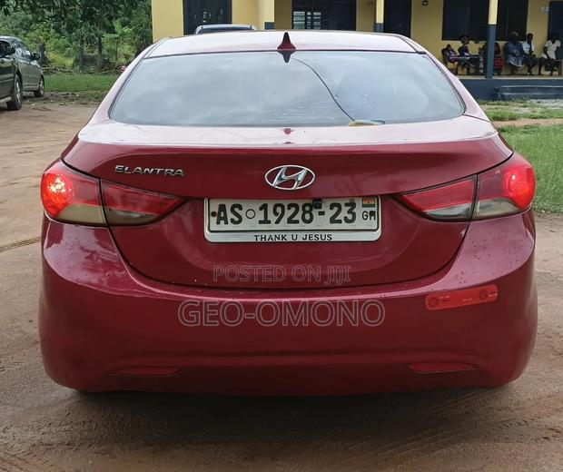 Hyundai Elantra 2013 Red