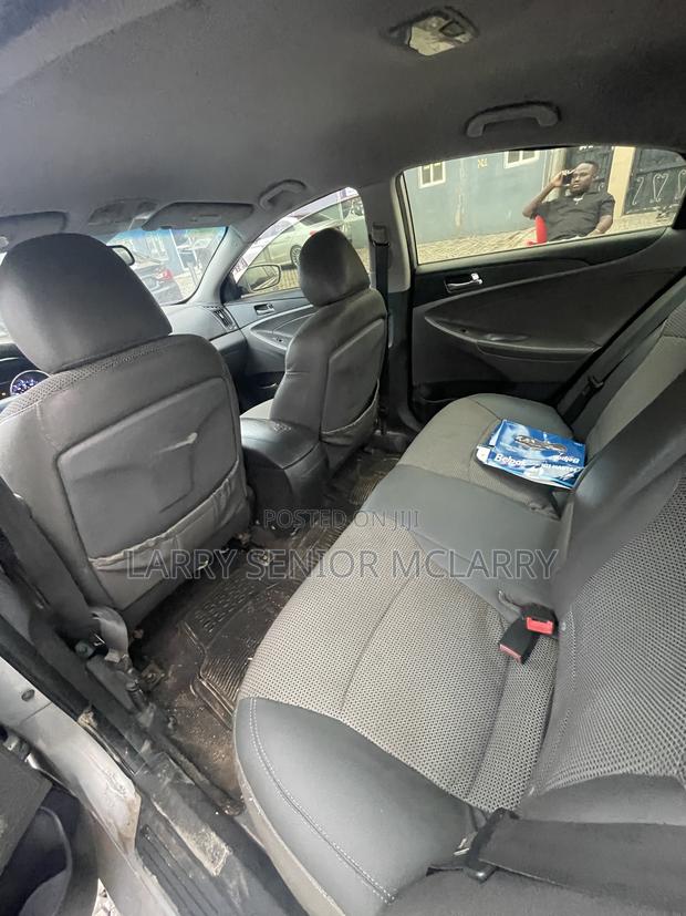 Hyundai Sonata Limited 2.0T Sedan (2.0L 4cyl 6A) 2012 Silver