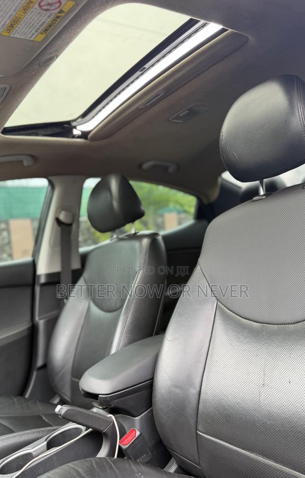 Hyundai Elantra Limited 4dr Sedan (1.8L 4cyl 6A) 2015 Black