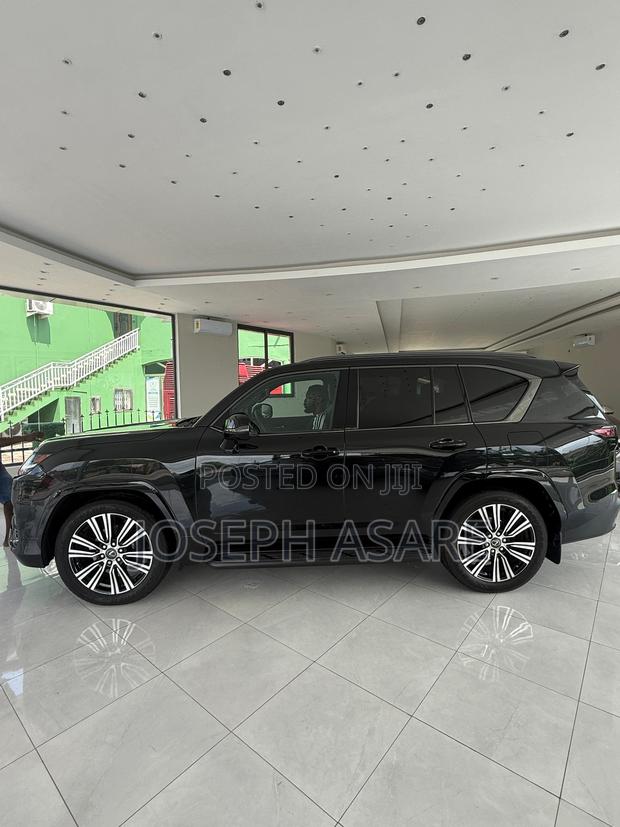 Lexus LX 600 2023