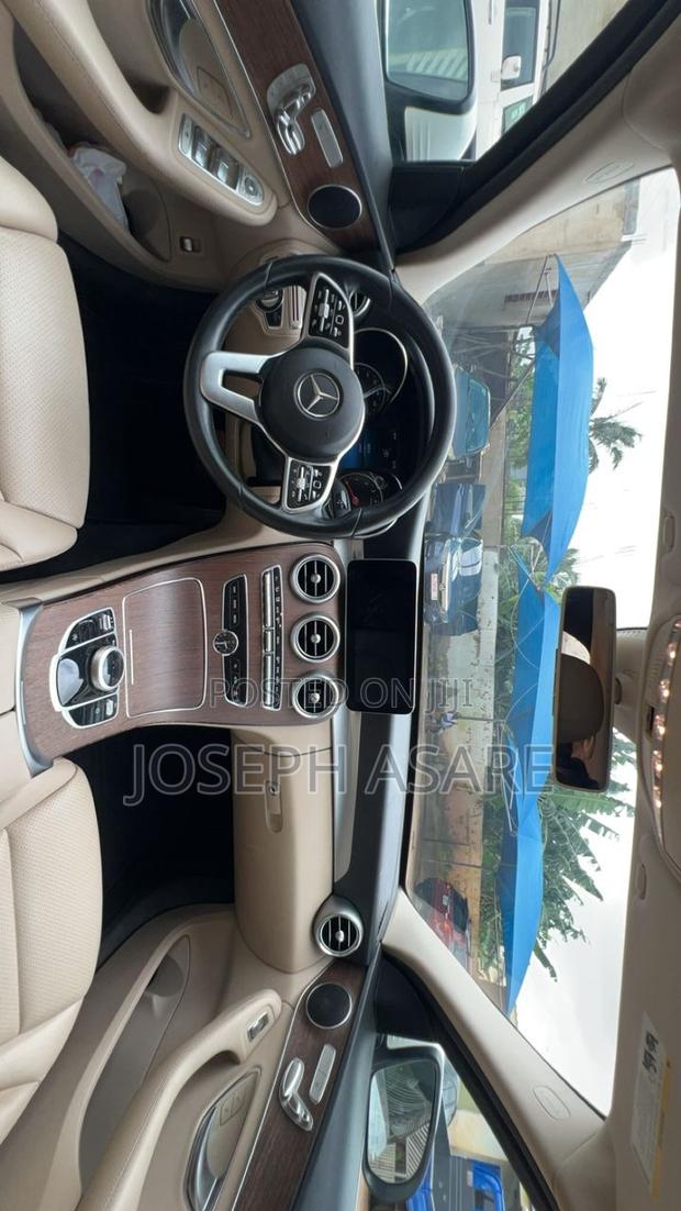 Mercedes-Benz C300 2019 White