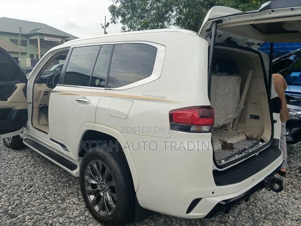 New Toyota Land Cruiser 2025 Gray