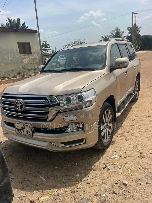Toyota Land Cruiser 2013 Brown