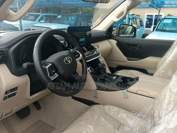 New Toyota Land Cruiser 2025 Black