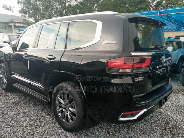 New Toyota Land Cruiser 2025 Black